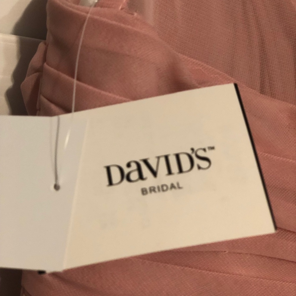 DAVID’S BRIDAL DRESS - Picture 5 of 7